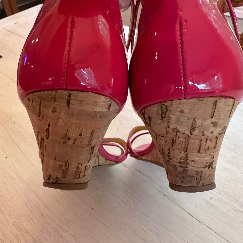 Boden Pink Patent Leather T-Strap Strappy Preppy Cork Wedge Sandals Size 42 10